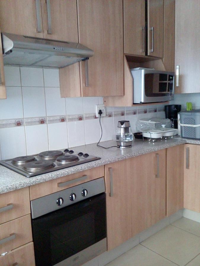 יוהנסבורג Tlelakufuma Guest House מראה חיצוני תמונה