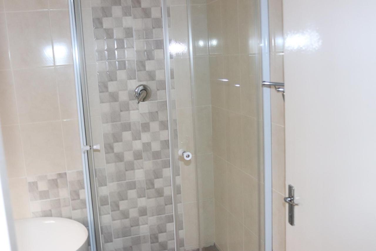 יוהנסבורג Tlelakufuma Guest House מראה חיצוני תמונה